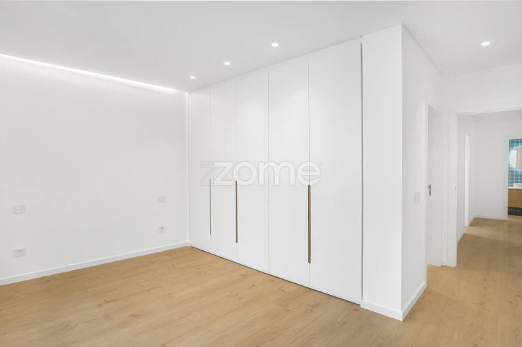 Apartamento T3 para Venda em Carcavelos e Parede Foto 25
