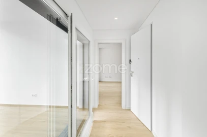 Apartamento T3 para Venda em Carcavelos e Parede