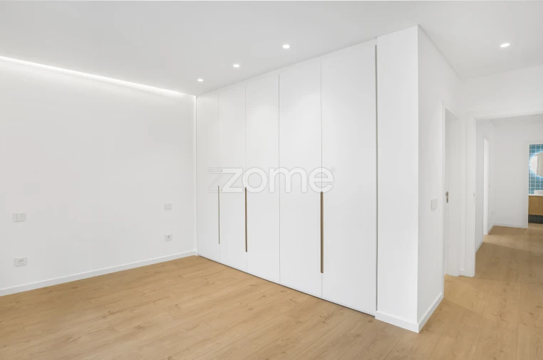 Apartamento T3 para Venda em Carcavelos e Parede Foto 25