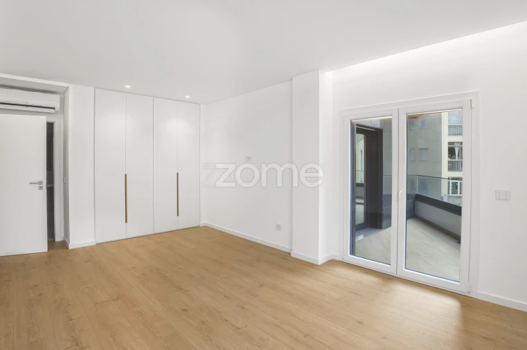 Apartamento T3 para Venda em Carcavelos e Parede Foto 25