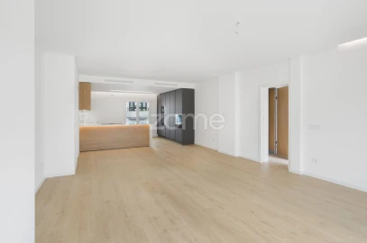 Apartamento T3 para Venda em Carcavelos e Parede