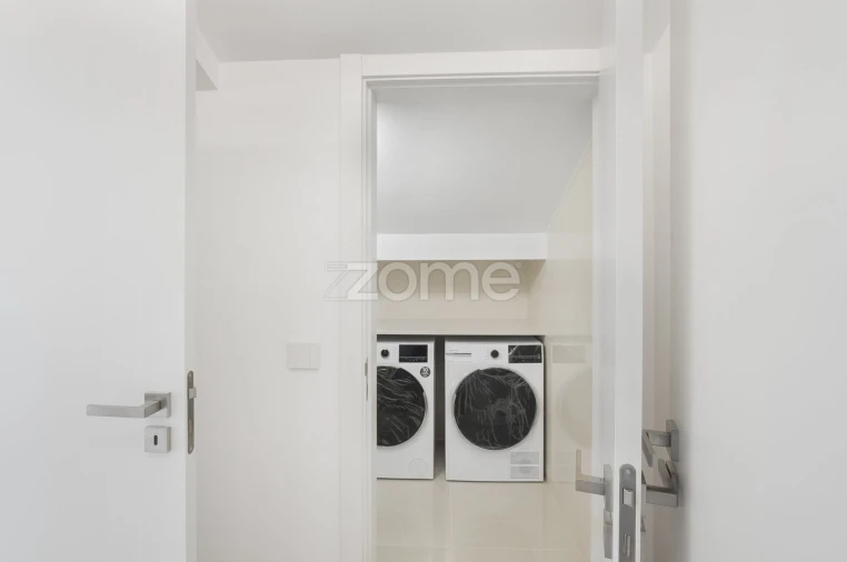 Apartamento T3 para Venda em Carcavelos e Parede Foto 22