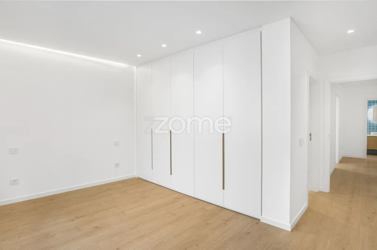 Apartamento T3 para Venda em Carcavelos e Parede Foto 34