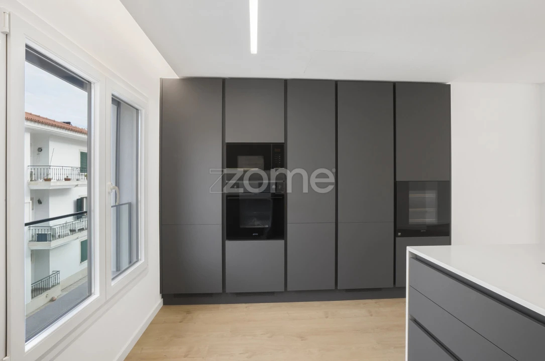 Apartamento T3 para Venda em Carcavelos e Parede Foto 6