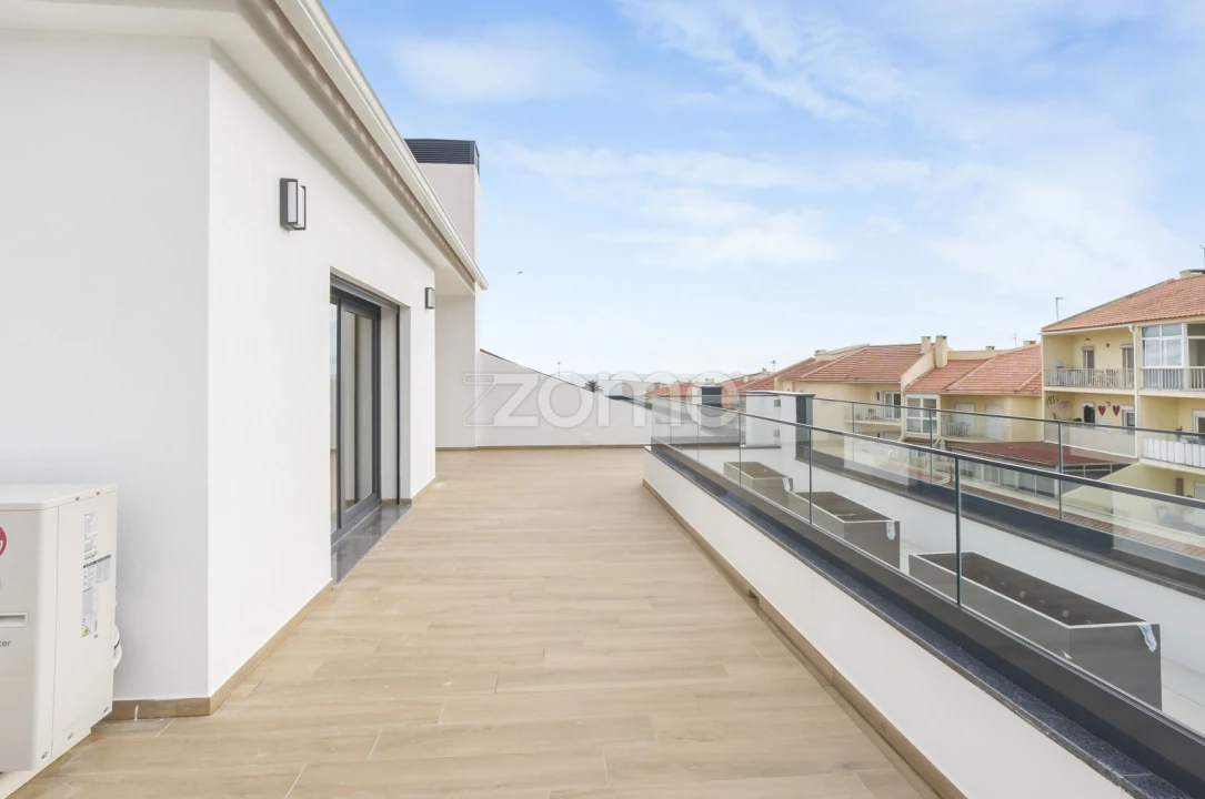 Apartamento T3 para Venda em Carcavelos e Parede Foto 7
