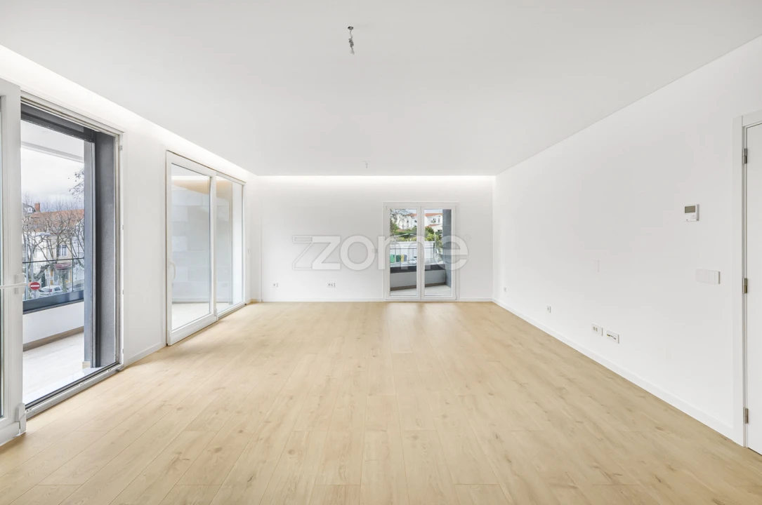 Apartamento T3 para Venda em Carcavelos e Parede Foto 13