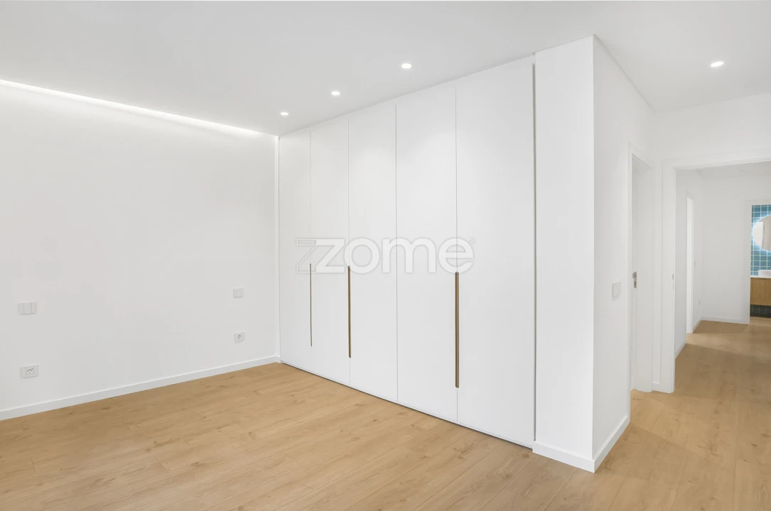 Apartamento T3 para Venda em Carcavelos e Parede Foto 34