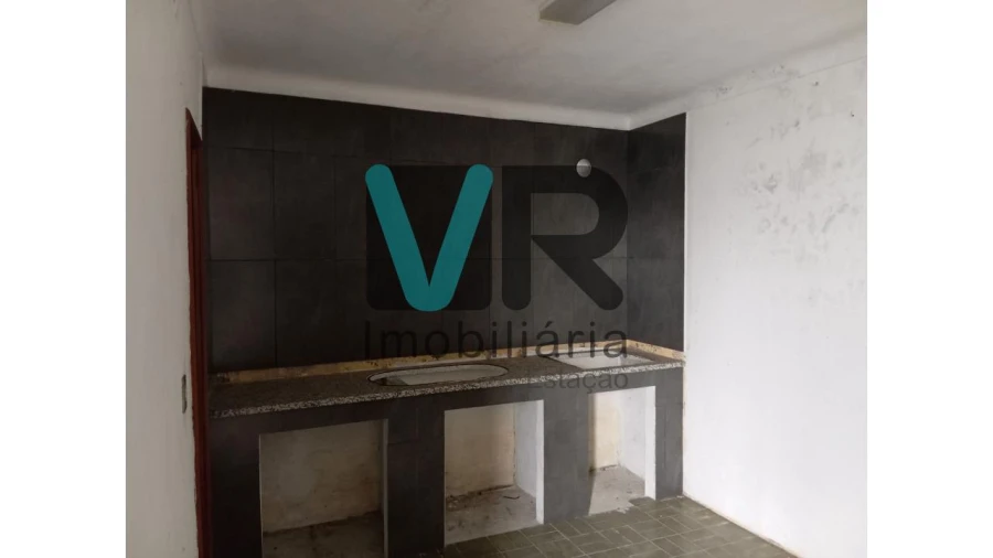 Moradia T1 para Venda em Pousada de Saramagos Foto 7