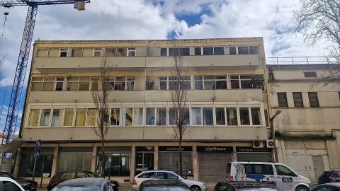 Prédio para Venda em Alvalade