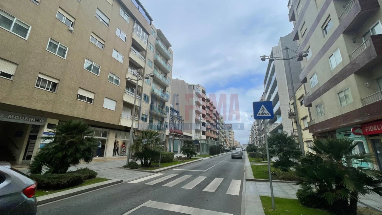 Garagem para Venda em Póvoa de Varzim, Beiriz e Argivai Foto 1