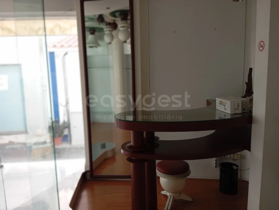 Loja para Arrendamento em Beja (Santiago Maior e São João Baptista) Foto 9