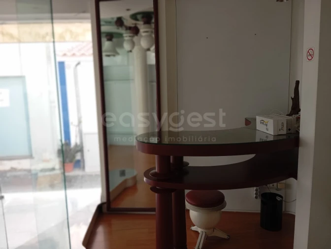 Loja para Arrendamento em Beja (Santiago Maior e São João Baptista) Foto 9