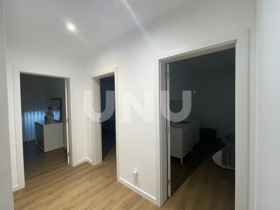 Apartamento T3 para Venda em Pico da Pedra Foto 14