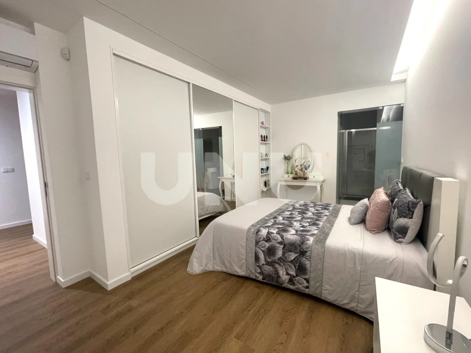 Apartamento T3 para Venda em Pico da Pedra Foto 16