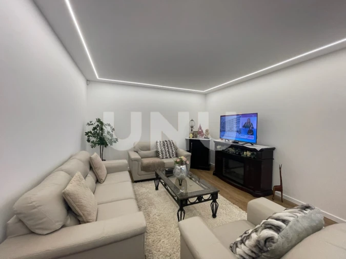 Apartamento T3 para Venda em Pico da Pedra Foto 12