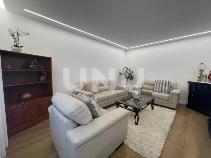 Apartamento T3 para Venda em Pico da Pedra Foto 11