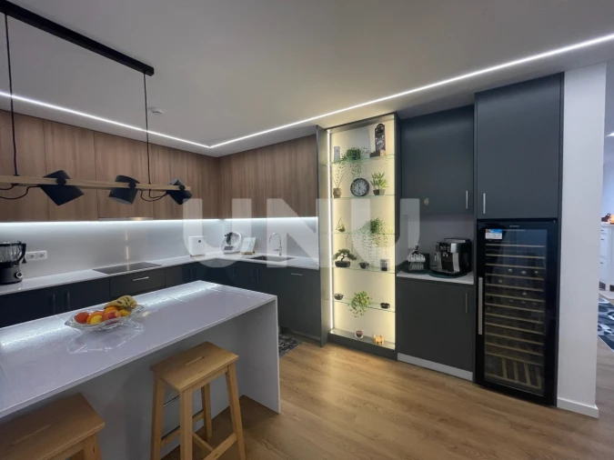 Apartamento T3 para Venda em Pico da Pedra Foto 5