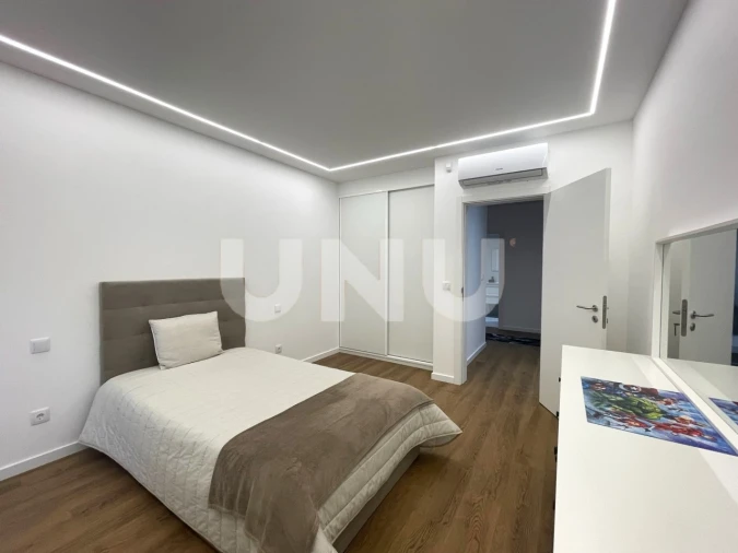 Apartamento T3 para Venda em Pico da Pedra Foto 15