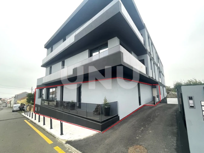 Apartamento T3 para Venda em Pico da Pedra Foto 2