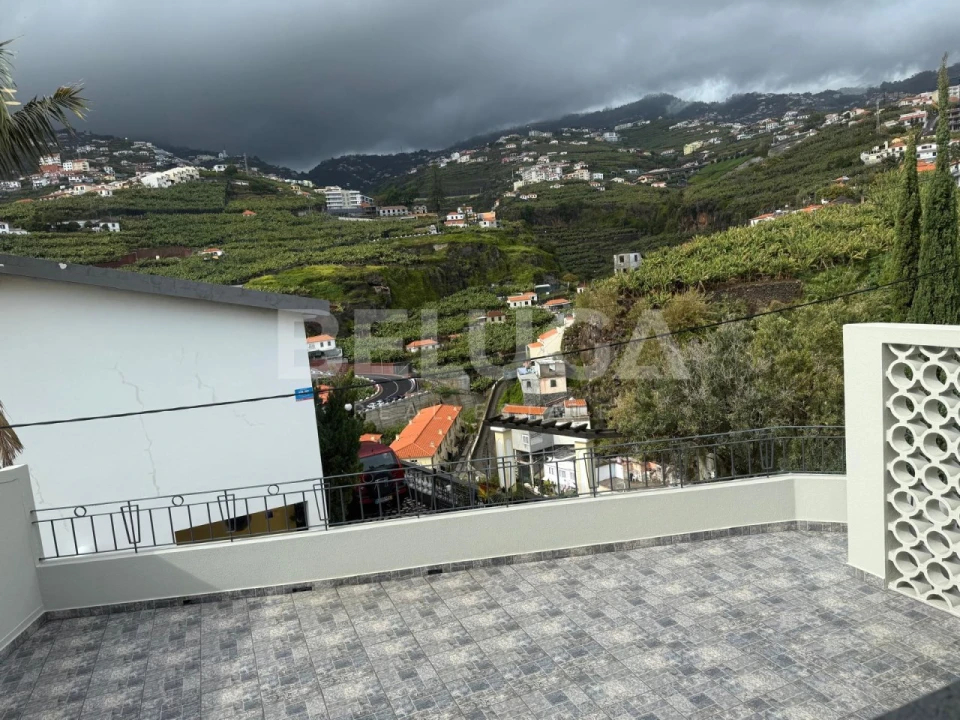 Moradia T3 para Venda em Camara de Lobos Foto 41