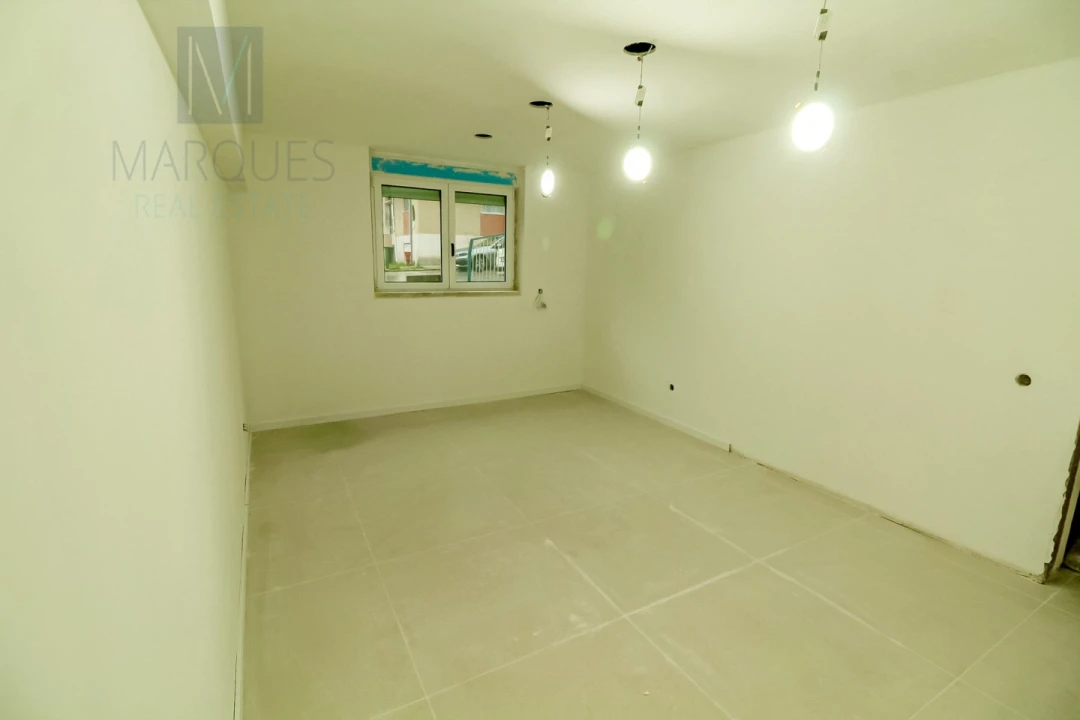 Apartamento T4 para Venda em Póvoa de Santa Iria e Forte da Casa Foto 10