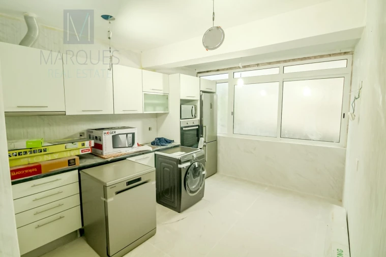 Apartamento T4 para Venda em Póvoa de Santa Iria e Forte da Casa Foto 6