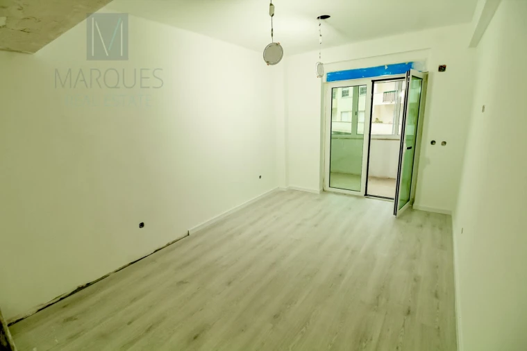 Apartamento T4 para Venda em Póvoa de Santa Iria e Forte da Casa Foto 12