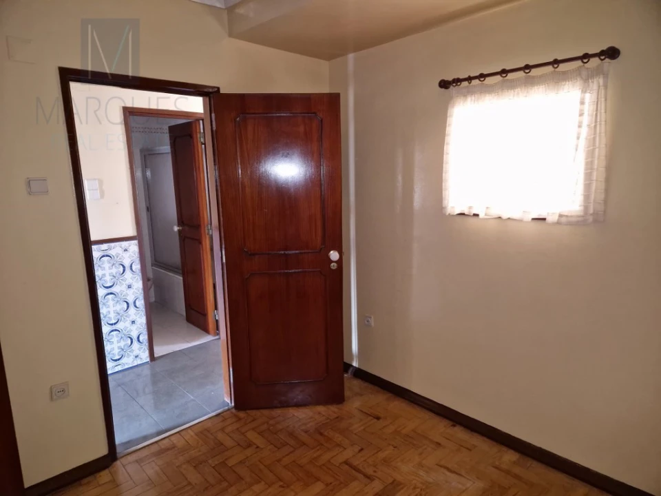 Apartamento T3 para Venda em Pontinha e Famões Foto 11