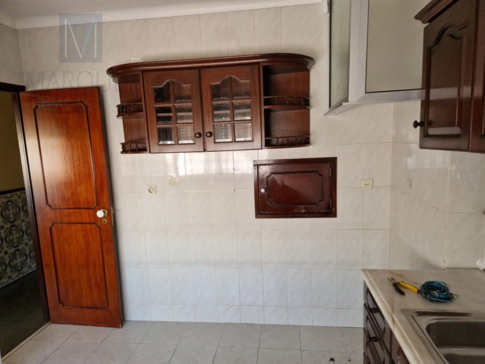 Apartamento T3 para Venda em Pontinha e Famões Foto 16