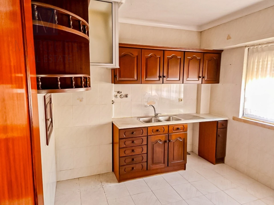 Apartamento T3 para Venda em Pontinha e Famões Foto 16