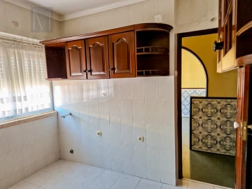 Apartamento T3 para Venda em Pontinha e Famões