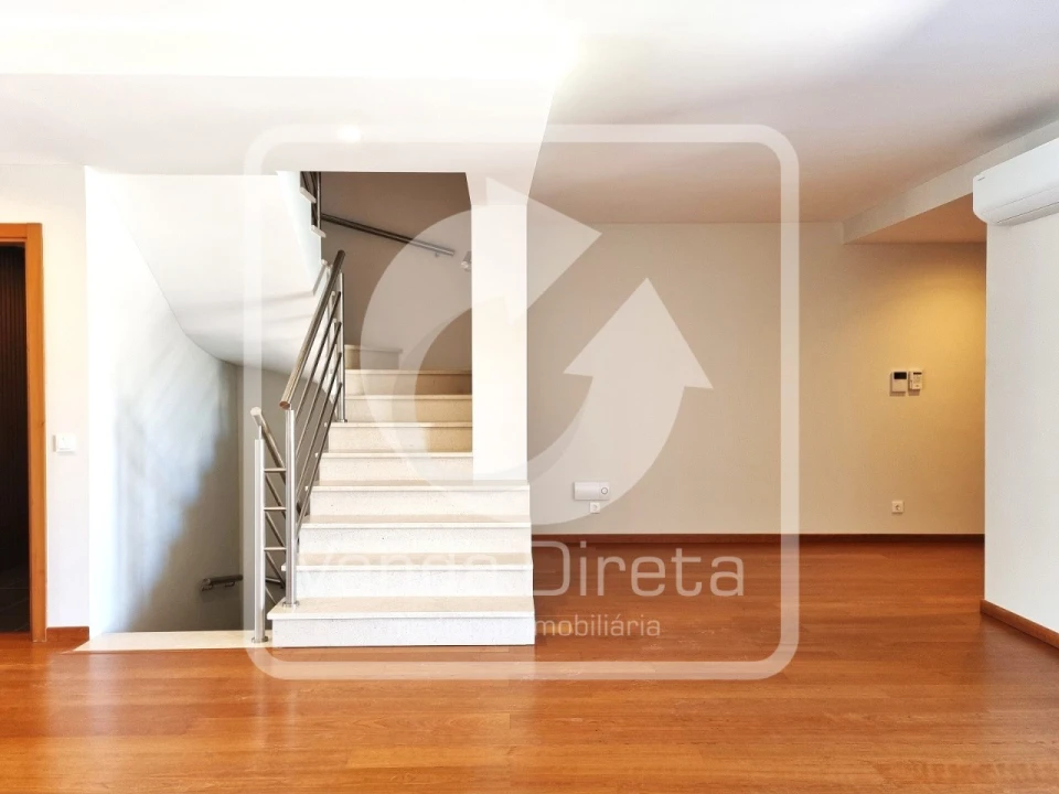 Moradia T4 para Venda em Alcochete Foto 10