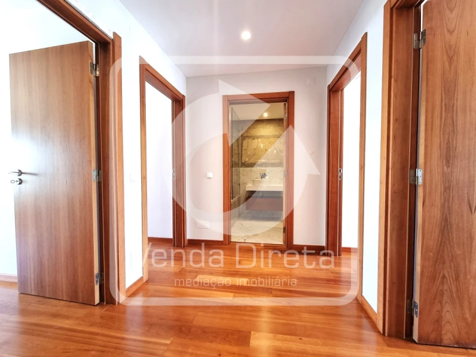 Moradia T4 para Venda em Alcochete Foto 11