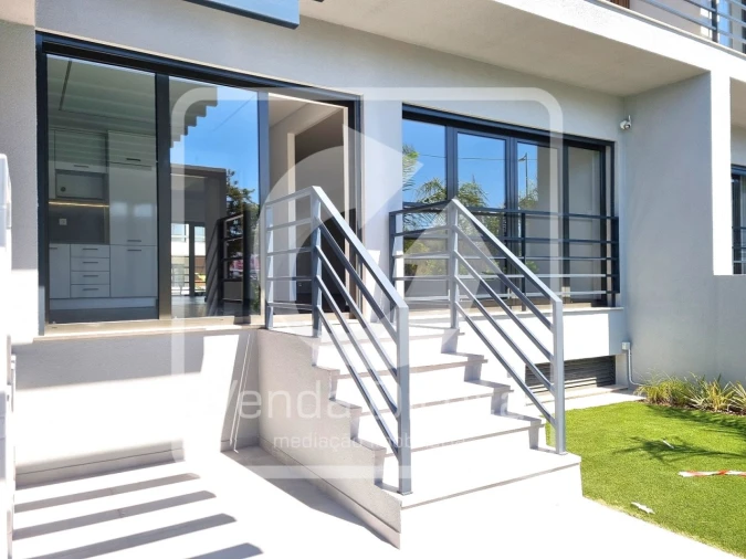 Moradia T4 para Venda em Alcochete Foto 4