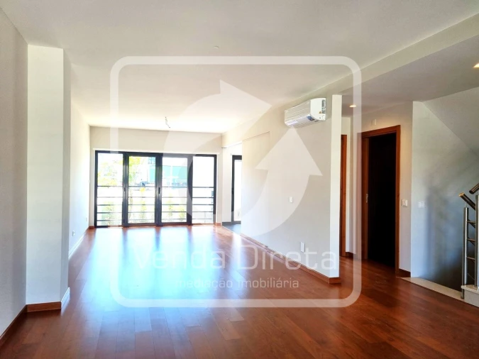 Moradia T4 para Venda em Alcochete Foto 7