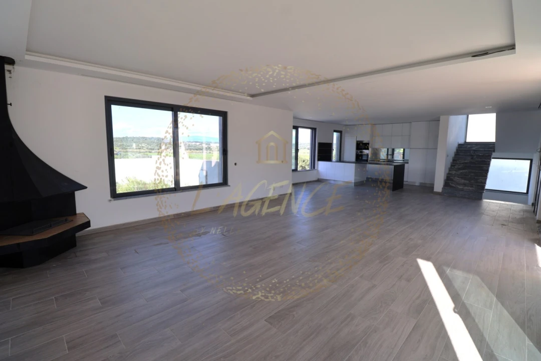 Moradia T4 para Venda em Lagos (São Sebastião e Santa Maria) Foto 12