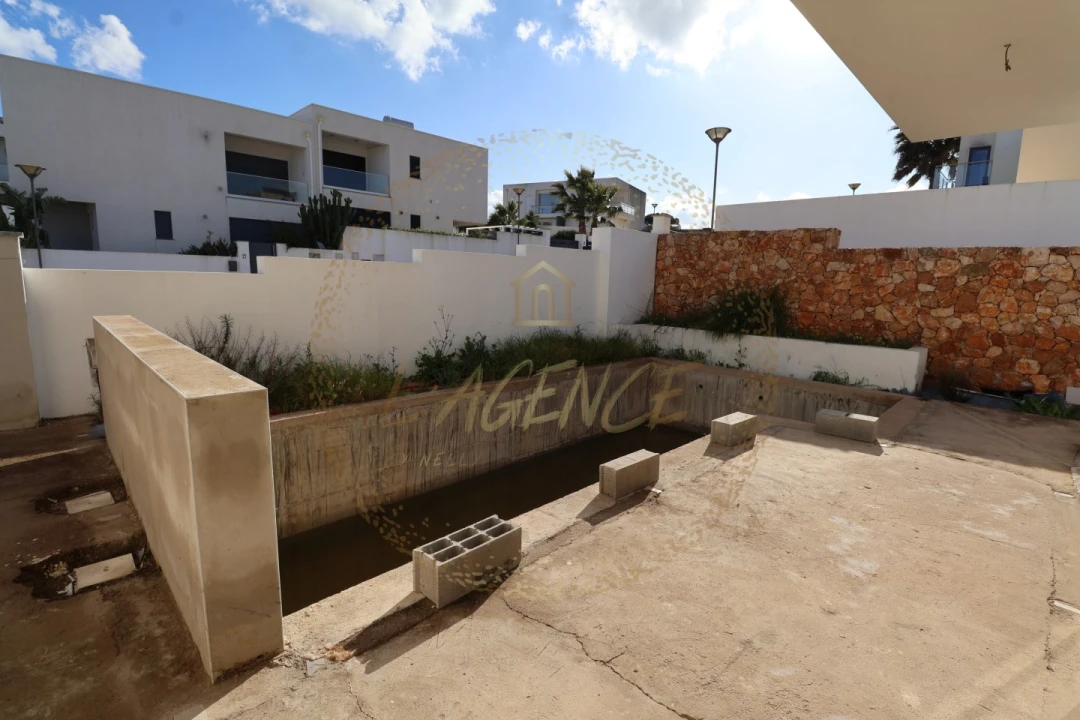 Moradia T4 para Venda em Lagos (São Sebastião e Santa Maria) Foto 42