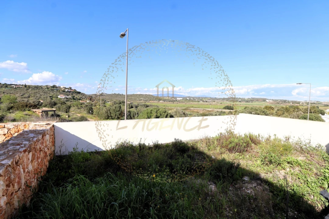 Moradia T4 para Venda em Lagos (São Sebastião e Santa Maria) Foto 35