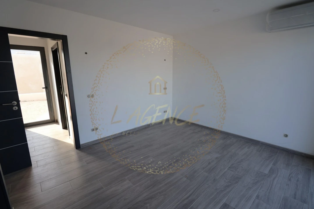 Moradia T4 para Venda em Lagos (São Sebastião e Santa Maria) Foto 29