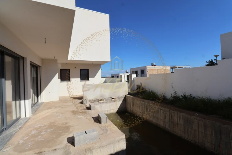 Moradia T4 para Venda em Lagos (São Sebastião e Santa Maria) Foto 36