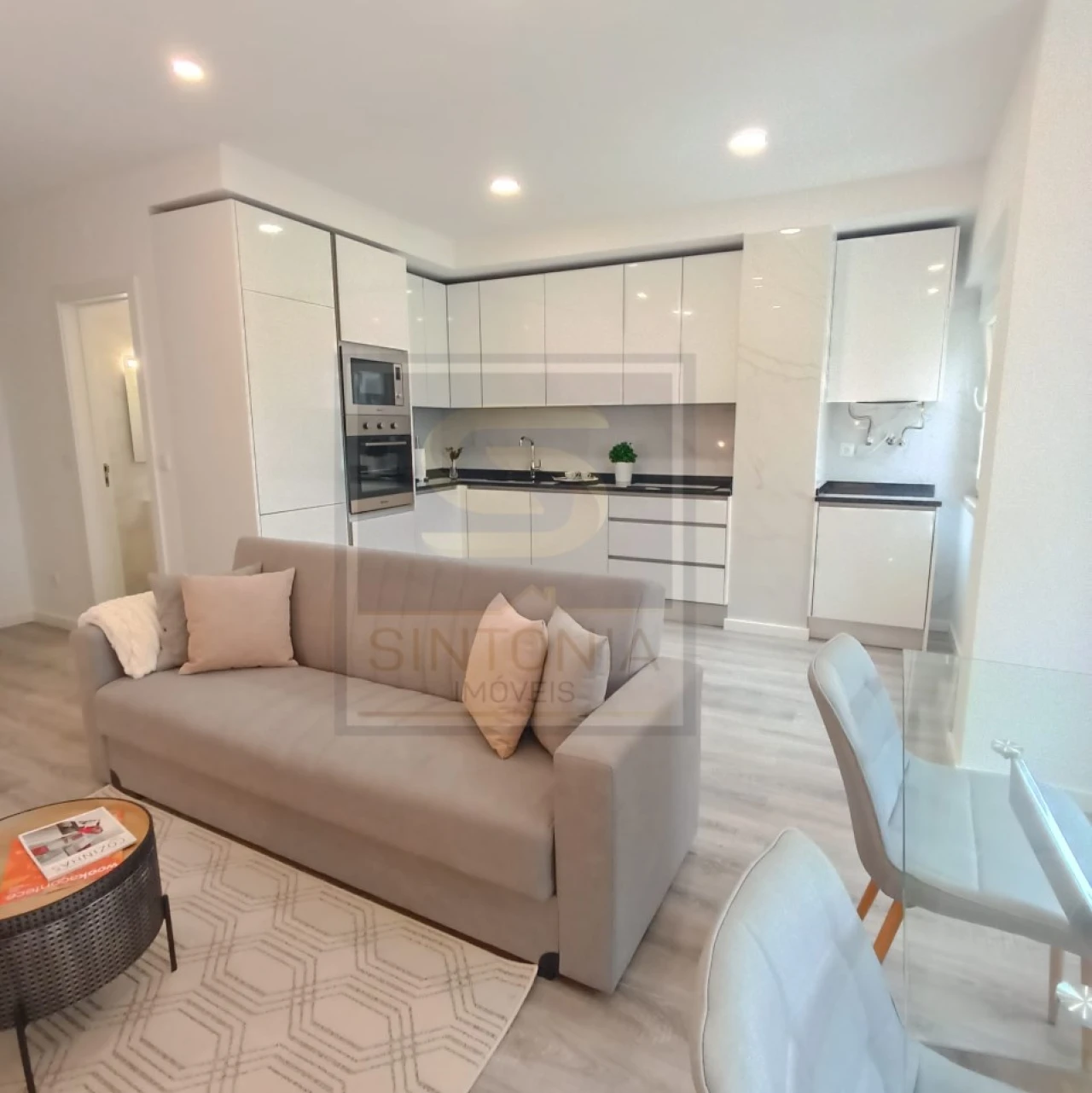 Apartamento T3 para Venda em São Vicente Foto 1