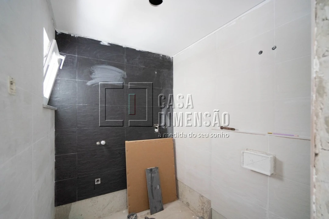 Moradia T4 para Venda em Charneca de Caparica e Sobreda Foto 13