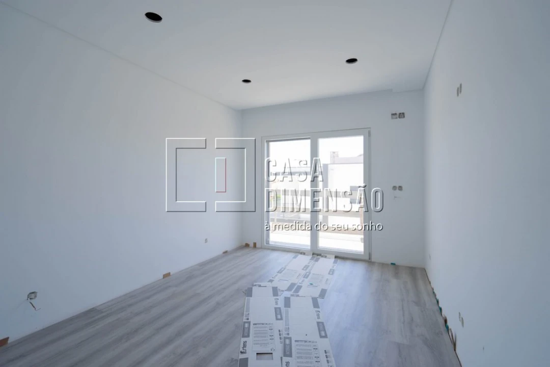 Moradia T4 para Venda em Charneca de Caparica e Sobreda Foto 27