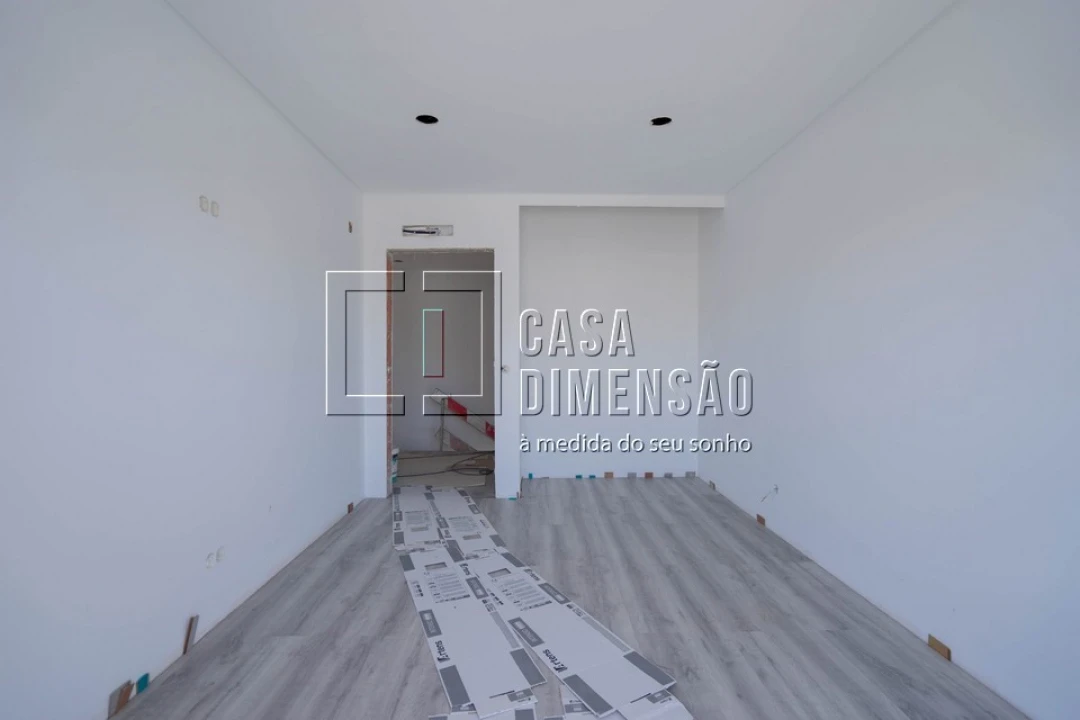 Moradia T4 para Venda em Charneca de Caparica e Sobreda Foto 28