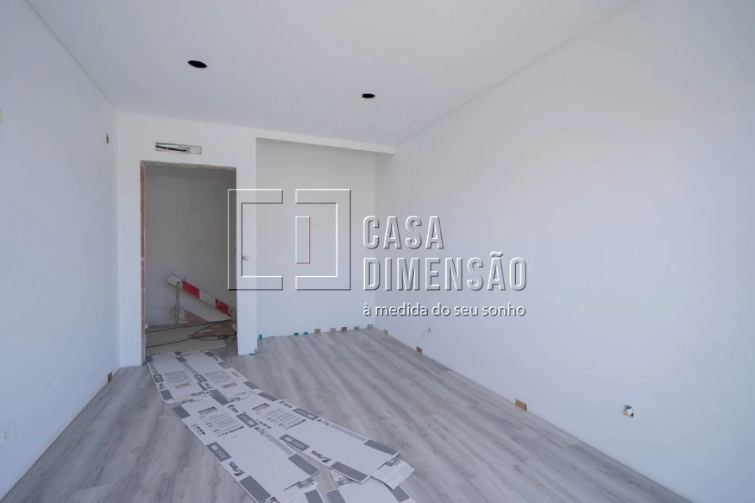 Moradia T4 para Venda em Charneca de Caparica e Sobreda Foto 29