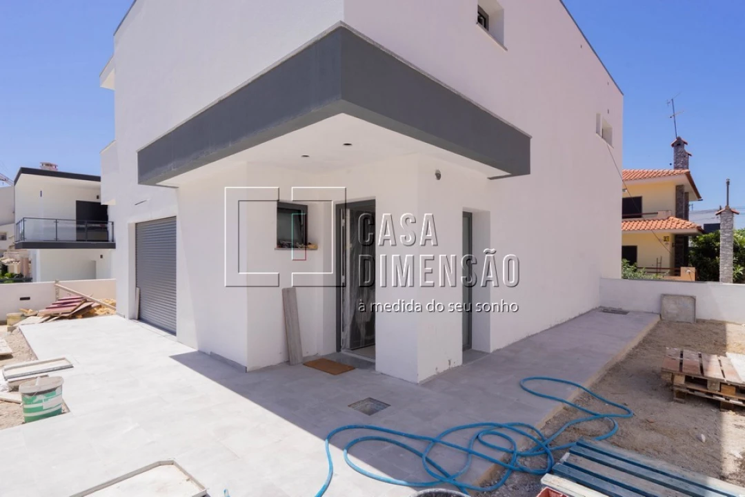 Moradia T4 para Venda em Charneca de Caparica e Sobreda Foto 35