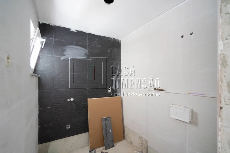 Moradia T4 para Venda em Charneca de Caparica e Sobreda Foto 13
