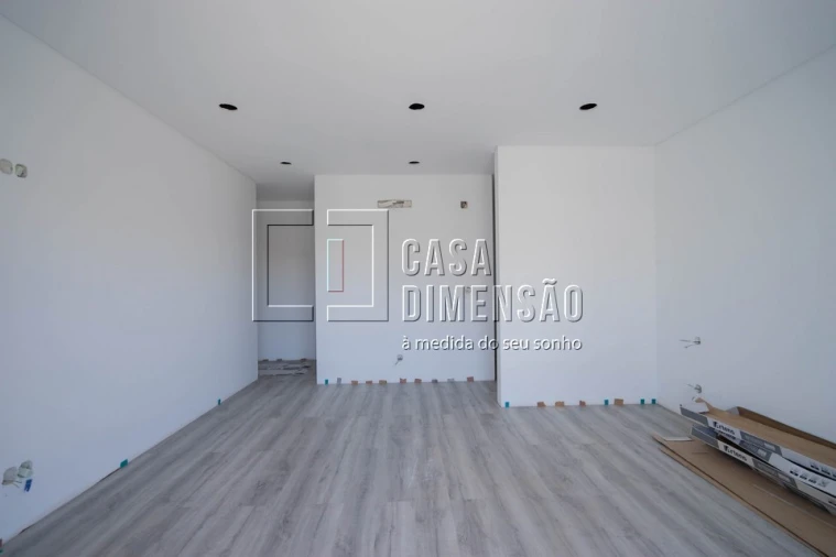Moradia T4 para Venda em Charneca de Caparica e Sobreda Foto 19
