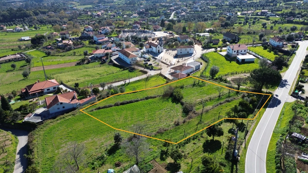 Terreno para Venda em Rebordões (Santa Maria) Foto 1
