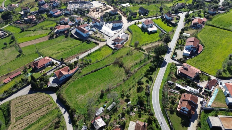 Terreno para Venda em Rebordões (Santa Maria) Foto 4